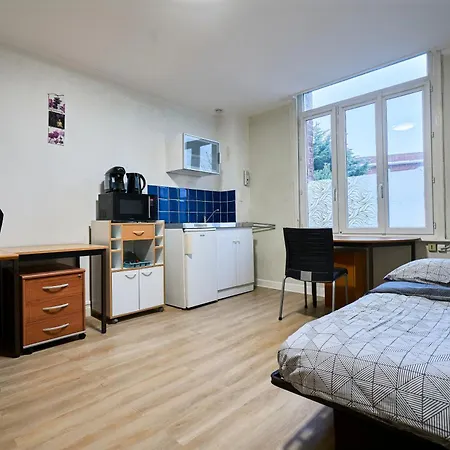 Convenient And Well-located Studio